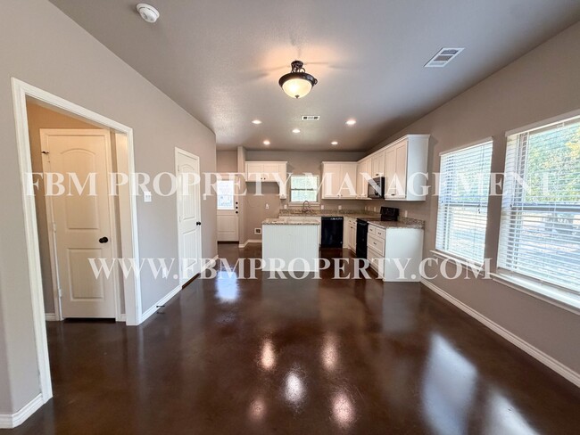 161 E Canton St