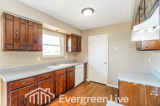 Photo - 15 Kanpur Pl