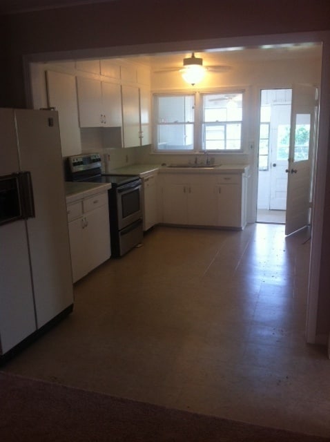 Photo - Florence Park South - 2 Bed 1 Bath 1 Garage, Fenced Yard! Large Kitchen!