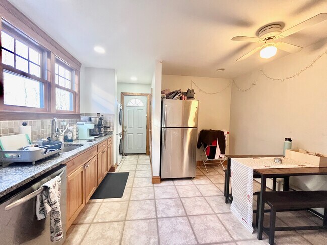 Photo - 202 Calumet St Unit 1