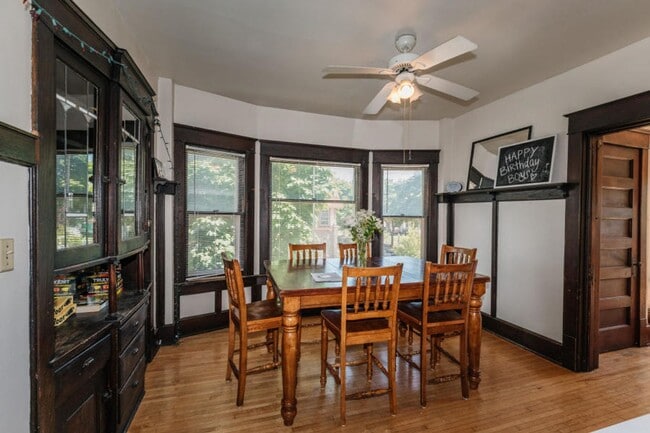 Photo - Farwell House