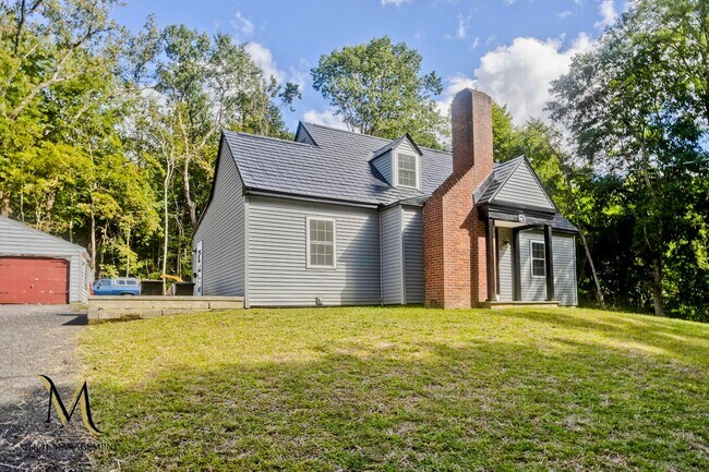 28 Hillside Ave