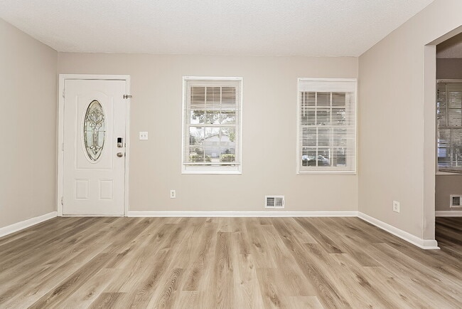 Photo - 5407 Brittany Trail