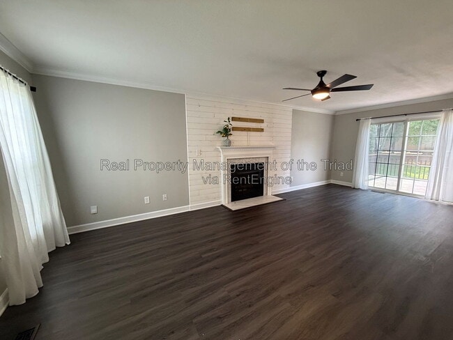 Photo - 2740 Bridgeport Dr