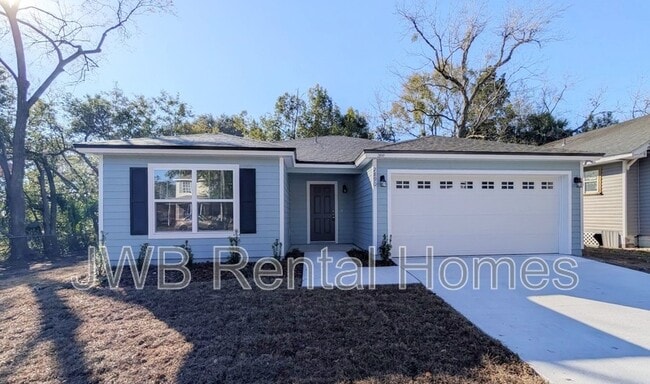 Photo - 2890 Fitzgerald St