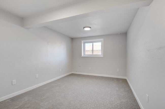 Photo - Willow Creek Home 4BR/3BA with attached 2 car garage! AVAIL 7/15/26
