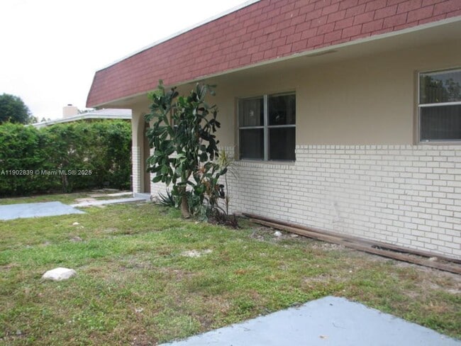 Photo - 6029 SW 34th St Unit 1