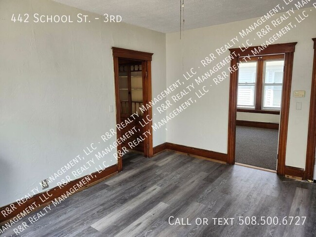 Photo - 442 School St Unit 3rd