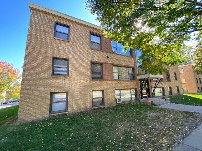 West 7th Apartments