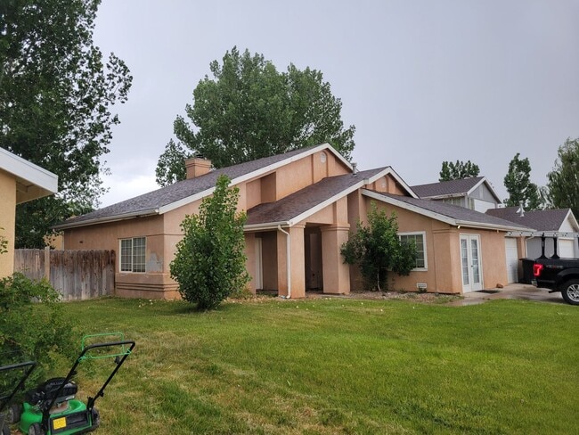 Building Photo - 4 bed Single Family Home Close to Iron Springs Elem.
