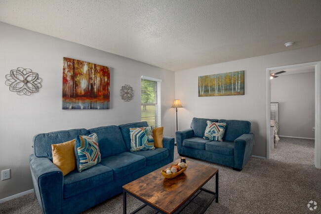 1BR, 1BA - 550SF - Living Room