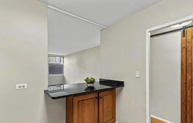 Photo - 30 E Elm St Unit 3D