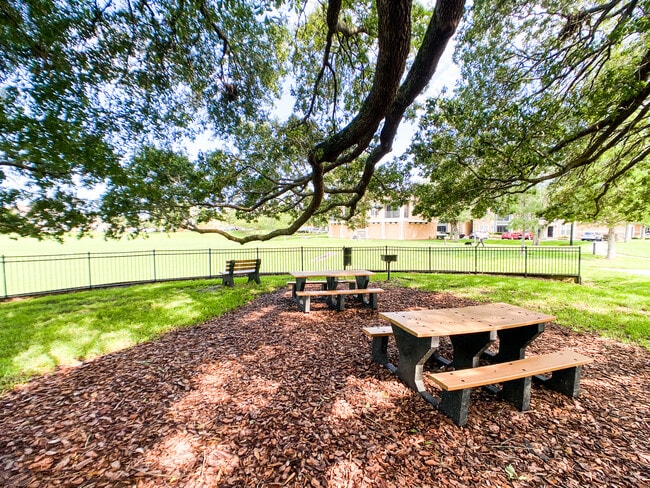Oakleaf Village Apartments