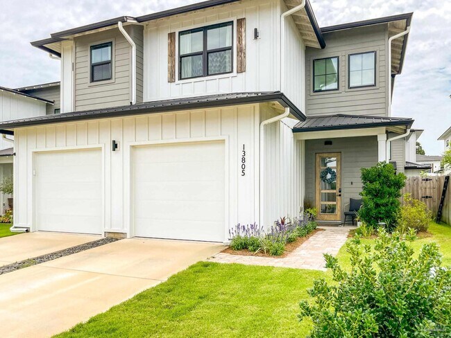 Building Photo - 13805 Red Drum Ct