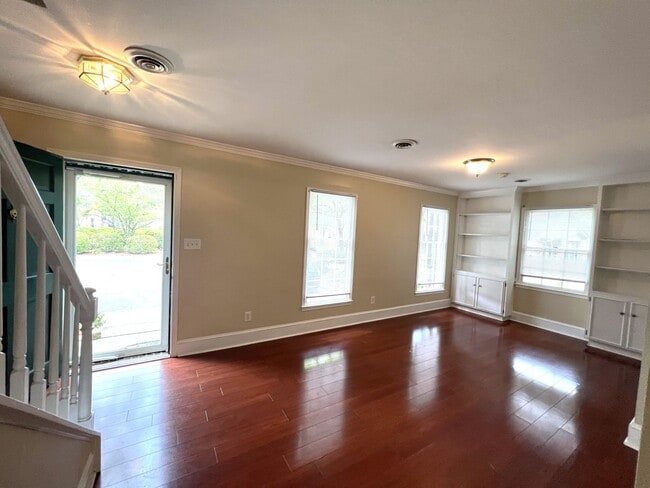 Photo - RENT SPECIAL! Just painted, modern gray! C...