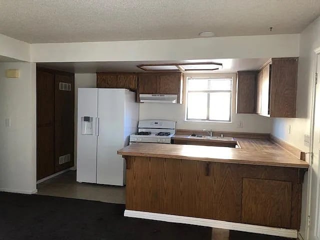 Photo - 9725 N Loop Blvd