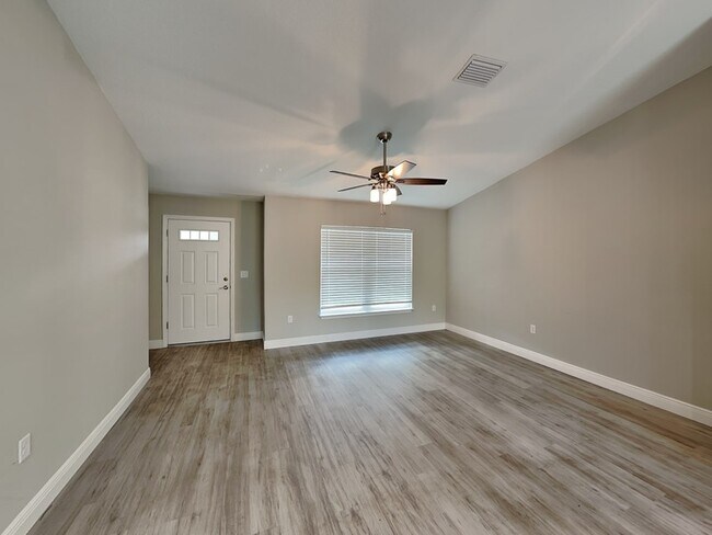 Photo - 7867 N Manville Rd