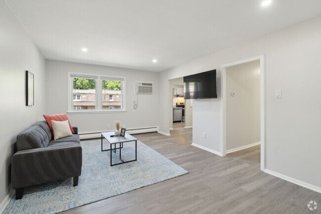 Building Photo - 518 Wharton Dr Rental