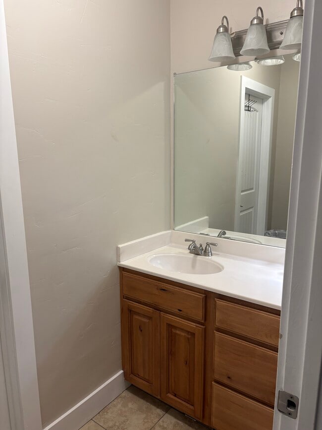 Photo - 211 E 850 S