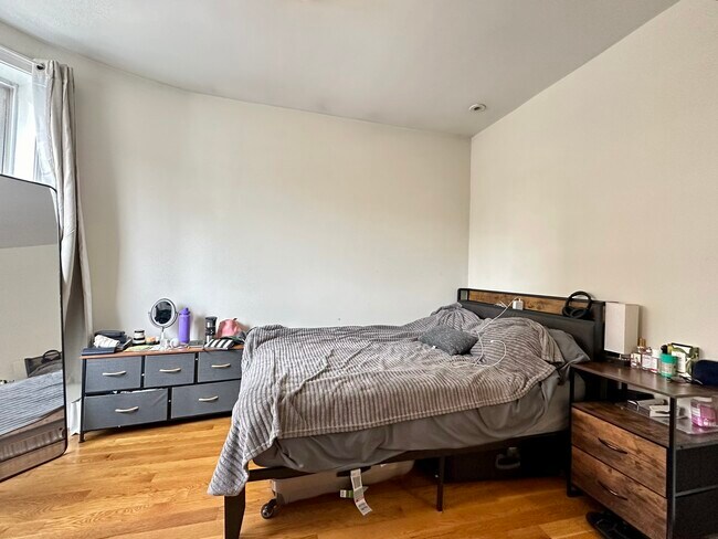 836 Huntington Ave Unit 1