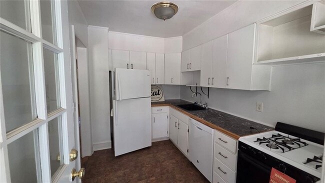 Photo - 1845 Monroe Dr NE