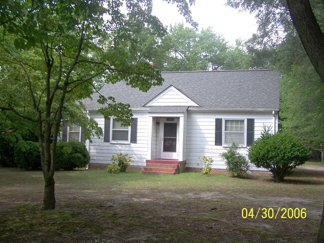 Building Photo - 8170 Lee-Davis Rd Rental