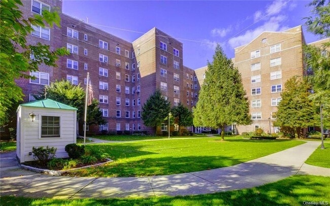 Photo - 90 Bryant Ave Condo Unit Croydon-4C
