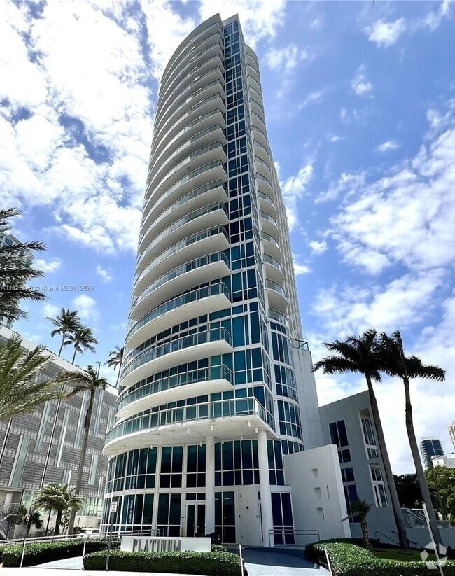 Building Photo - 480 NE 30th St Unit 1403 Rental