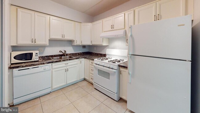 Photo - 5705 Indian Ct Unit 1D