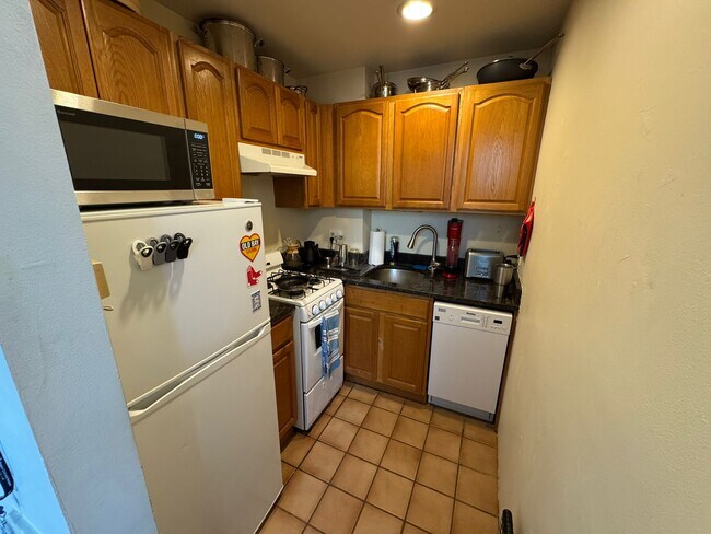 Photo - 305 Shawmut Ave Unit 2