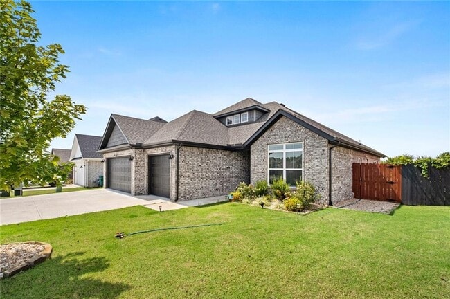 Photo - 1241 Bootleg Rd