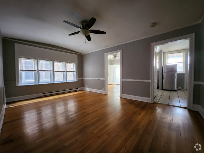 Building Photo - 8348 S Maryland Ave Rental