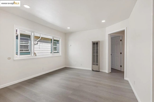 Photo - 2846 McGee Ave