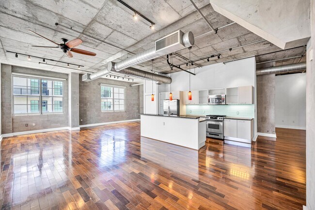 Photo - 411 NW 1st Ave Unit 601