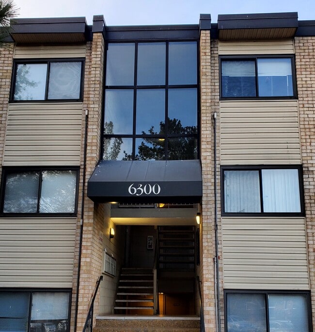 Photo - 6300 Hil-Mar Dr Unidad 4