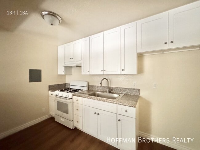 Photo - 6727 Woodley Ave Unidad 12