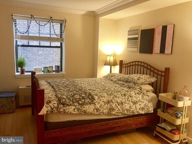 Building Photo - 1701-15 Locust St Unit 1916 Rental