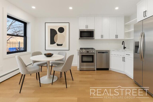Building Photo - 2 bedroom in BROOKLYN NY 11238 Unit 3 Rental
