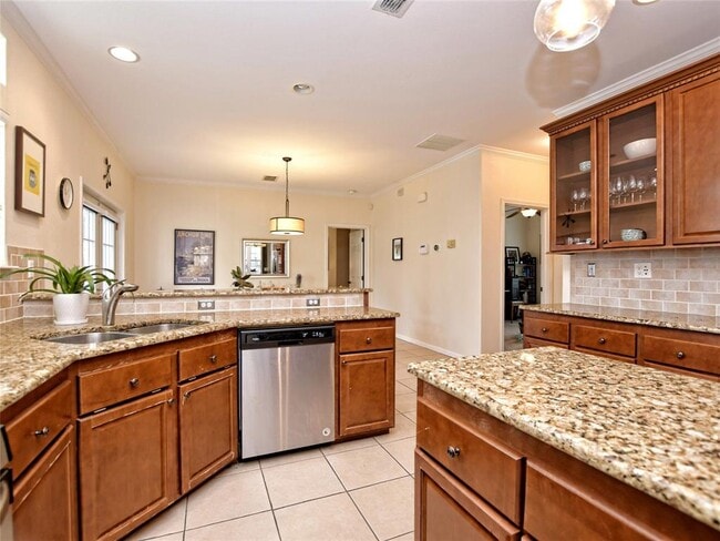 Photo - 1011 Cherico St