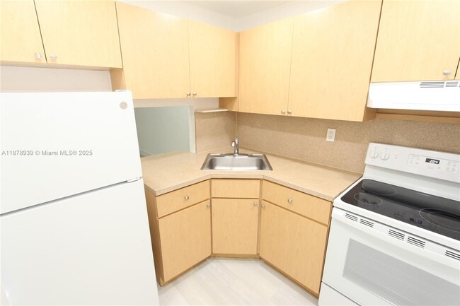 Photo - 4550 NW 9th St Unit 117E