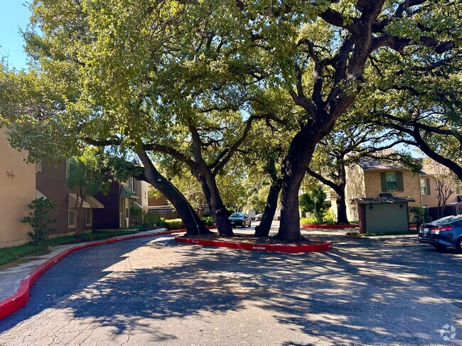 Building Photo - 2300 Nacogdoches Rd Unit i134 Rental