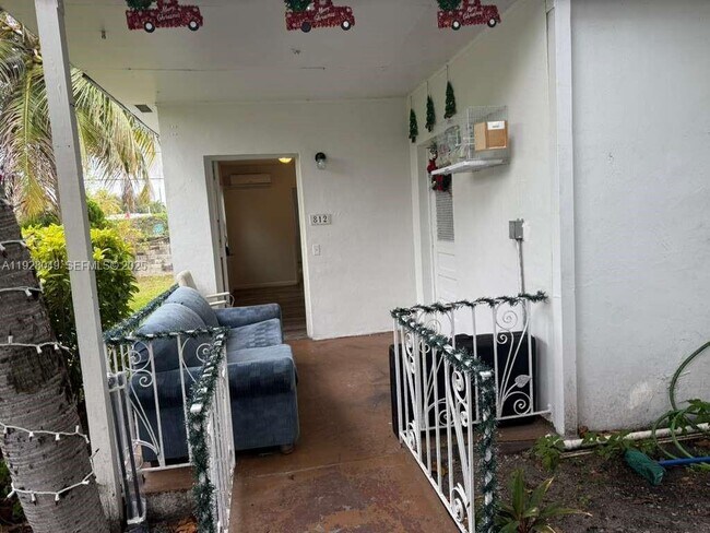 Photo - 812 NW 26th Ave Unit B