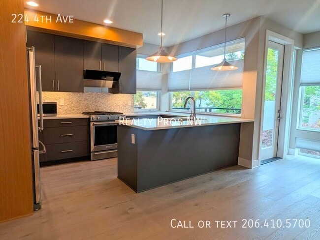 Photo - 224 4th Ave.