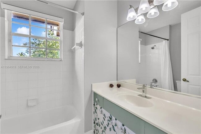 Photo - 558 NW 118th Ave