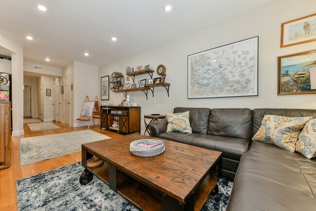 Photo - 230 Saratoga St Unidad 3 Rental