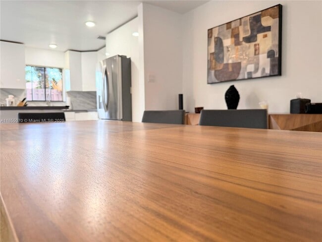 Photo - 20429 NE 10th Ct Rd