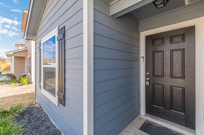 Photo - 6514 Chevler Pass