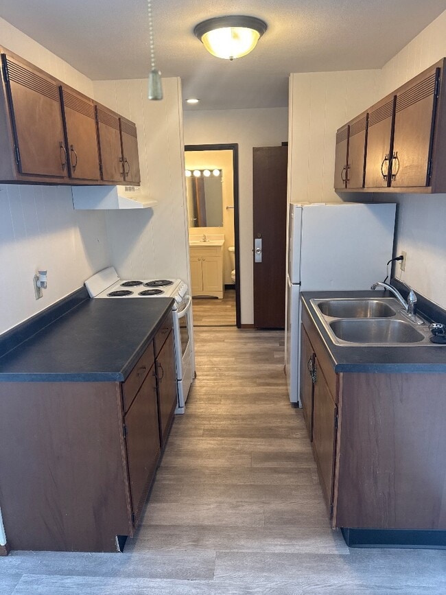 Photo - 701 Pirate Island Rd