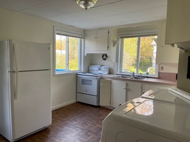 Photo - 98 Greensboro Rd Unidad #1