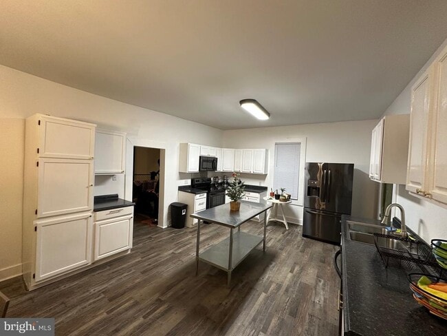 Photo - 402 N 2nd St